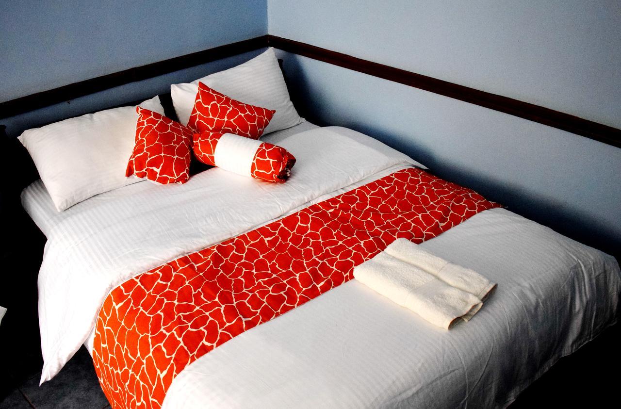 Sheywe Hotel Kakamega Екстер'єр фото